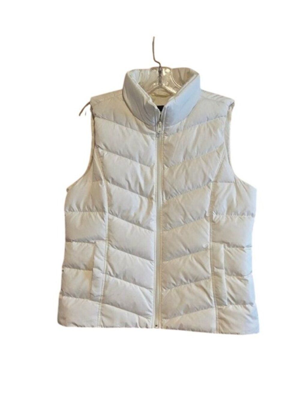 Lands End Womens White Puffer Vest Packed With Style winter boho fairycore